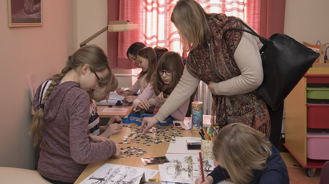 Kinder und Jugendliche zu Besuch im Geheimen Staatsarchiv Preußischer Kulturbesitz (öffnet Vergrößerung des Bildes)